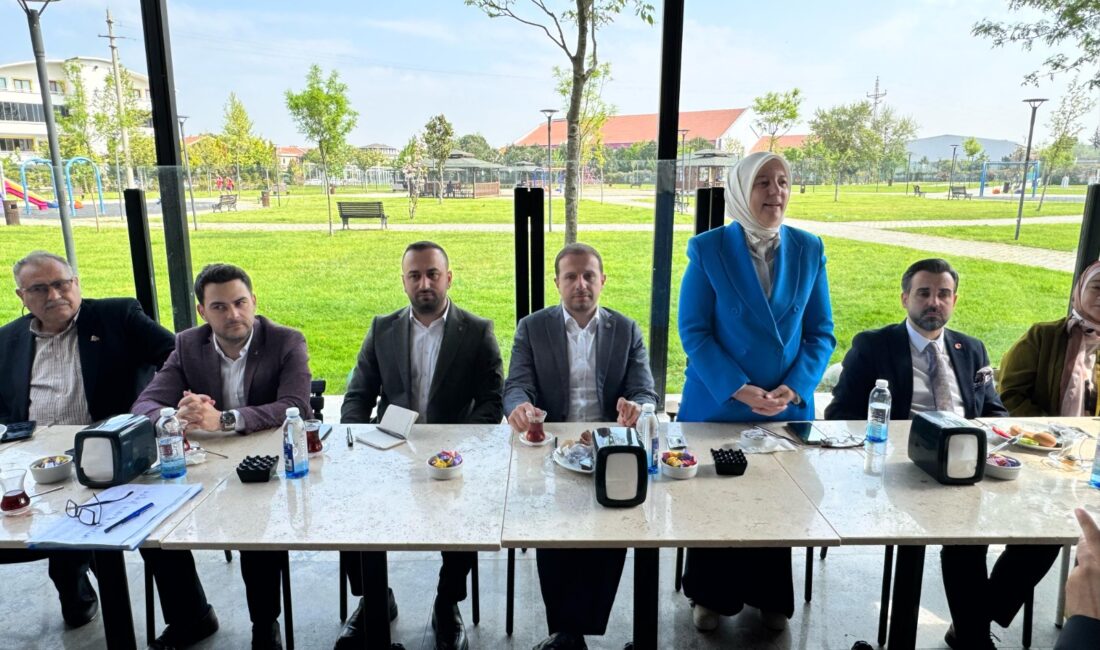 Nilüfer’de, mahalle muhtarlarının sahadaki gözlemlerini ve çözüm bekleyen taleplerini doğrudan