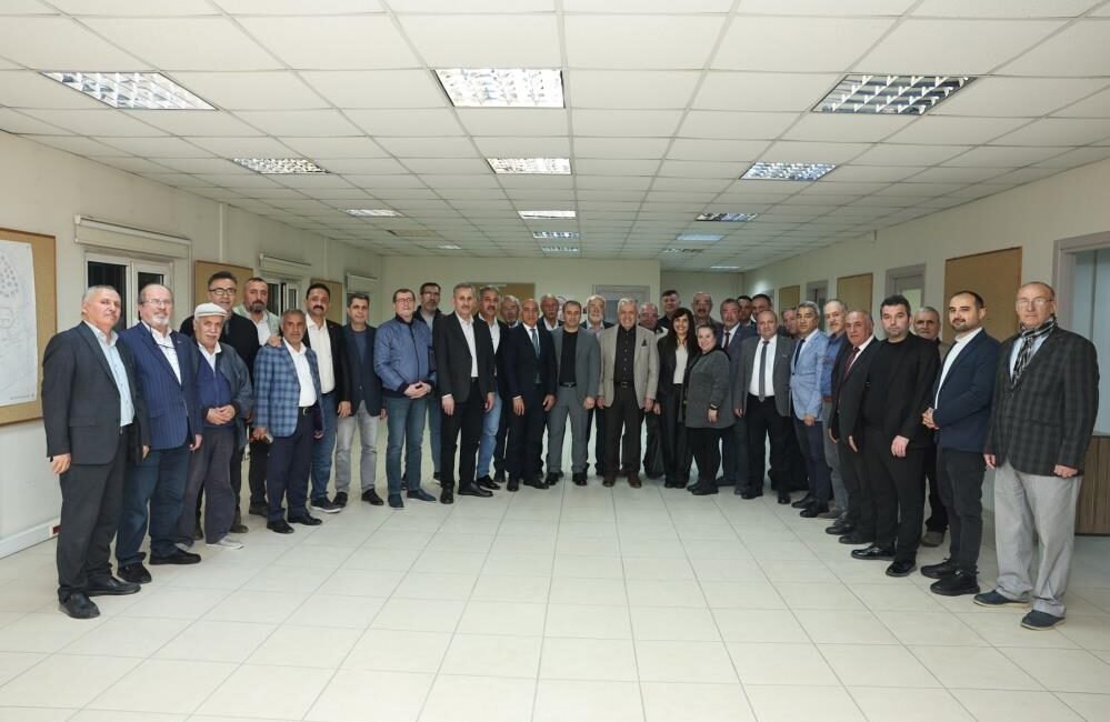 Anadolu Arastası olağan genel kurulunu yaptı Nilüfer Belediye Başkanı Şadi Özdemir, Anadolu Arastası’nın yapımı için Büyükşehir