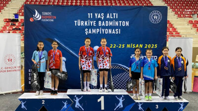 Osmangazi Belediyespor Kulübü’nün genç sporcuları, 11 Yaş Altı Badminton Türkiye
