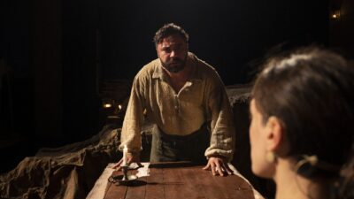 Nilüfer Kent Tiyatrosu’nun sevilen oyunlarından “Dünyanın Bütün İsimleri” üç sezonu