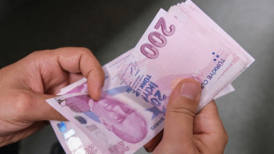 Çalışma ve Sosyal Güvenlik Bakanı Vedat Işıkhan, sahte boşanma yoluyla