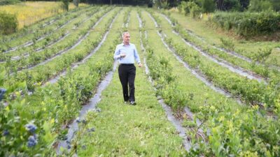 İnegöl Belediye Başkanı Alper Taban 14 Mayıs Dünya Çiftçiler Günü