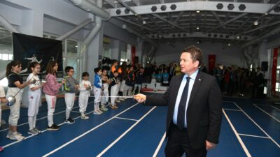 Osmangazi Belediyesi, Ertuğrul Sağlam Spor Tesisi’nin bir bölümünü Eskrim Salonu