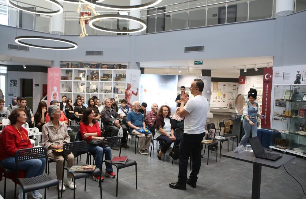 Nilüfer’de ilk yardım eğitimi düzenlendi Nilüfer Belediyesi Dr. Ceyhun İrgil Sağlık Müzesi’nde gerçekleşen etkinlikte İş