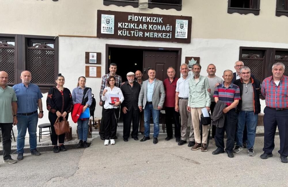 Bursa Büyükşehir’den kestane üreticilerine destek Bursa Büyükşehir Belediyesi tarafından kestane üretiminin yeniden canlandırılması, sorunların tespiti