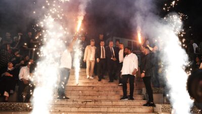 Osmangazi Belediyesi tarafından düzenlenen Hıdırellez Şenliği’nde binlerce kişi baharın gelişini