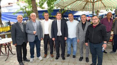 Osmangazi Belediye Başkanı Erkan Aydın, Demirtaş Barbaros Mahallesi’ni ziyaret ederek,