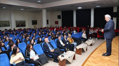 Nilüfer Belediye Başkanı Şadi Özdemir, Zeki Müren Güzel Sanatlar Lisesi