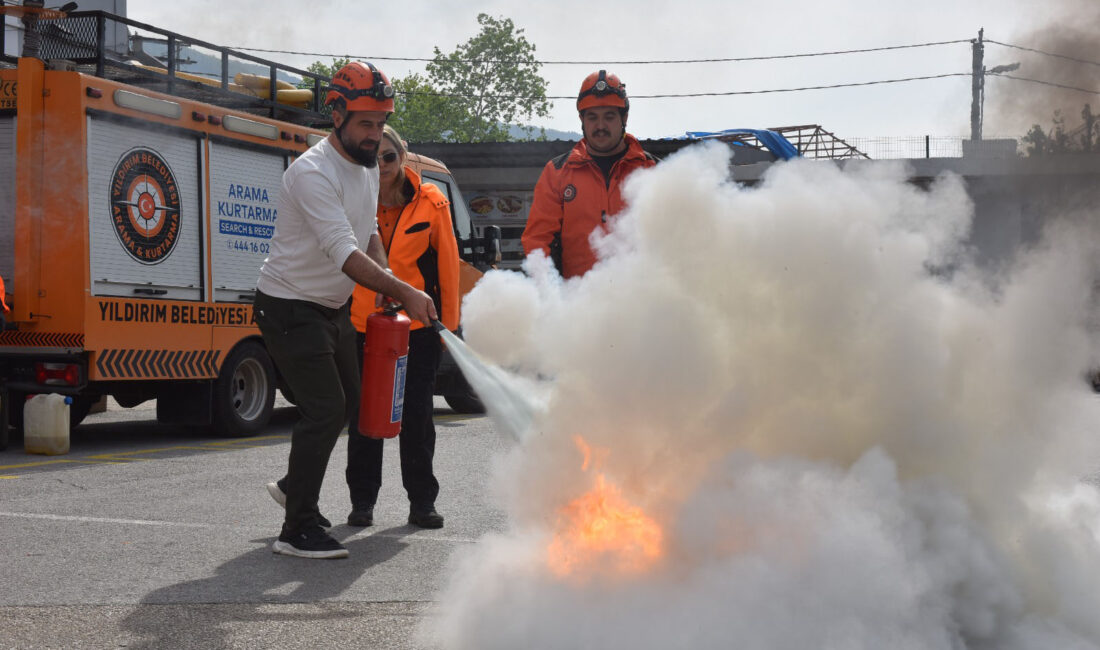 Yıldırım Belediyesi Afet İşleri Müdürlüğü ekipleri, 16 okulda 6 bin