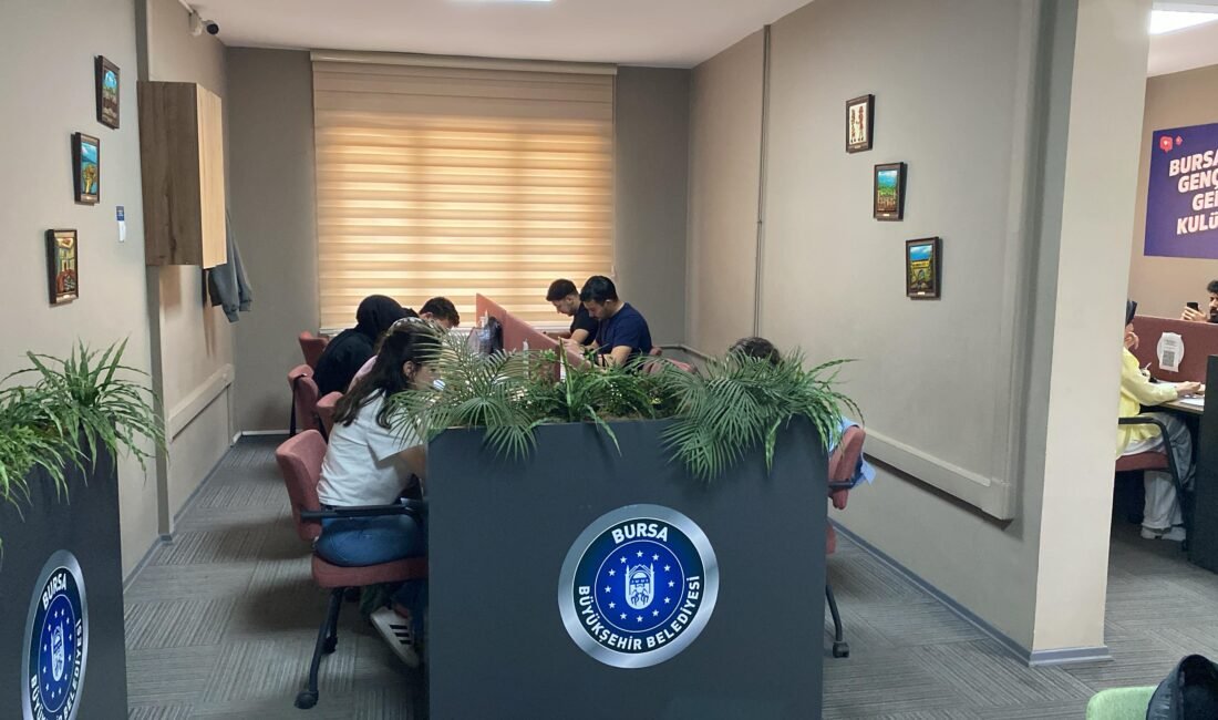 Gençlik merkezleri, sınav haftasında 24 saat açık Bursa Büyükşehir Belediyesi Gemlik ve Görükle Gençlik Merkezleri sınav dönemi