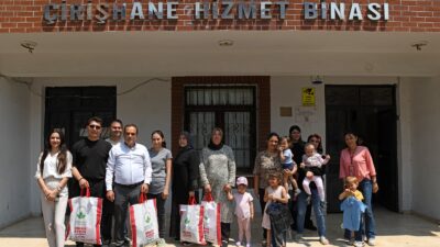 Osmangazi Belediyesi, Kurban Bayramı öncesinde ilçede yaşayan çocukların yüzünü güldürdü.