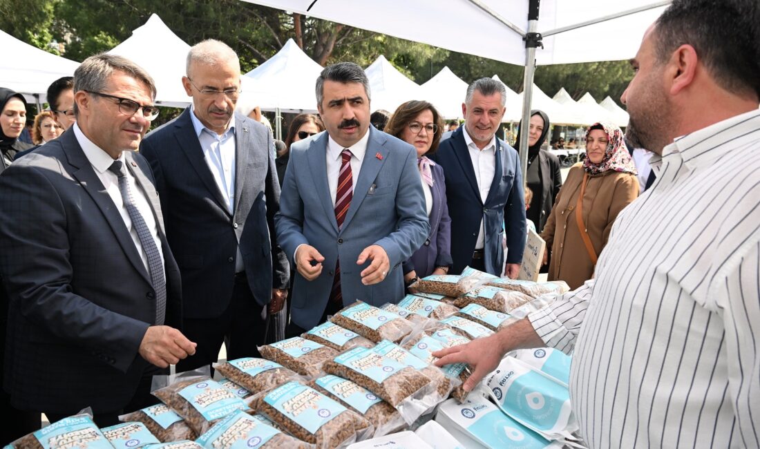 Yıldırım’ın geleceğine ‘Yeşil imza’ Yıldırım Belediyesi tarafından düzenlenen Dünya Çevre Günü etkinlikleri kapsamında Belediye