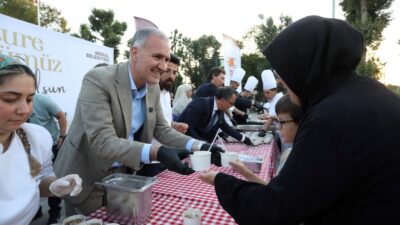 İnegöl Belediyesi, Muharrem Ayı dolayısıyla düzenlediği anlamlı etkinlikle geleneksel aşure