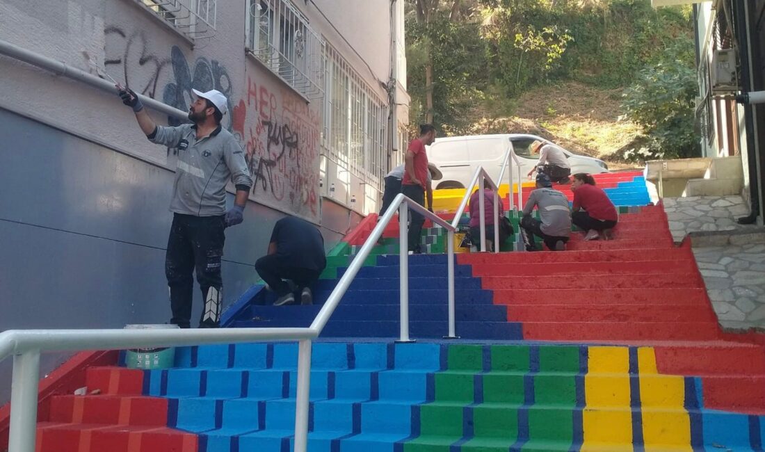 Bursa'da görüntü kirliliğine yol açan trafo binaları, istinat duvarları ve