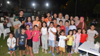 Gemlik Belediyesi, yaz etkinlikleri kapsamında düzenlediği açık hava sinema gösterimleriyle