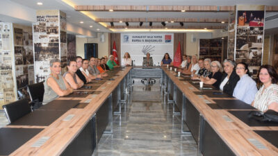 Cumhuriyet Halk Partisi Bursa İl Kadın Kolları, kadın cinayetlerine karşı