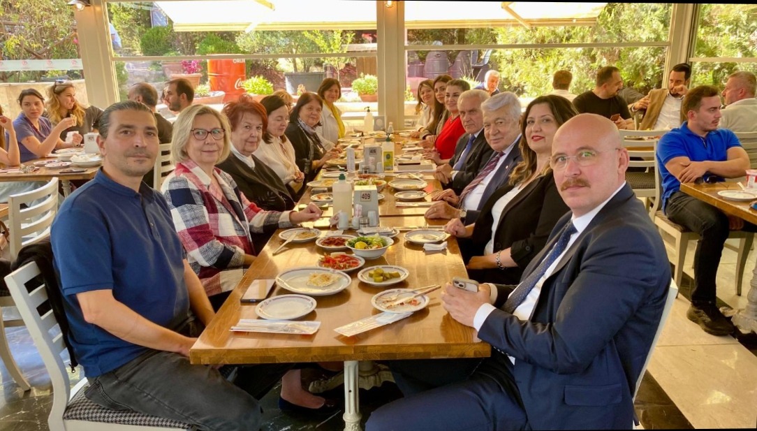 Dilimiz kimliğimiz Bağımsızlığımızın en güçlü göstergelerinden biridir dilimiz. Türk Dil Bayramı, Türkçenin