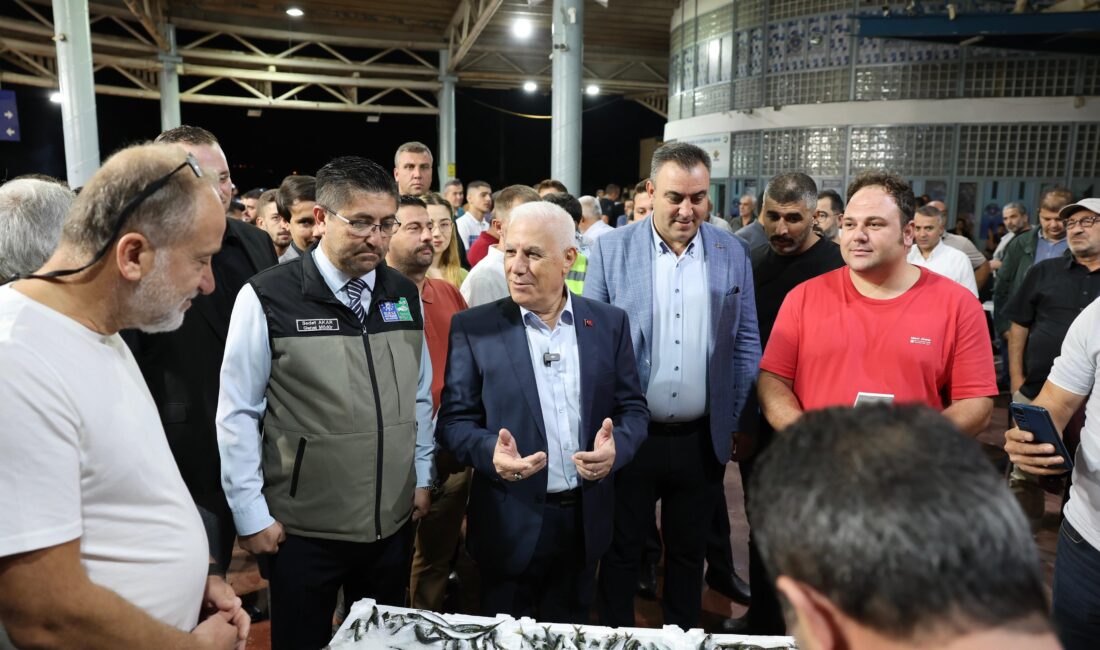 Başkan Bozbey’den ‘Vira Bismillah’ Av yasağının sona ermesiyle denize açılan balıkçılar, yeni sezona başladı.