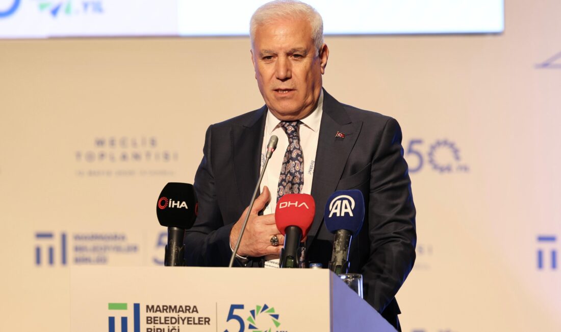 Bursa Büyükşehir Belediye Başkanı Mustafa Bpzbey'in başkanlığını yaptığı Marmara Belediyeler