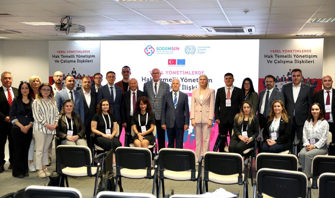  Bursa Büyükşehir Belediye Başkanı Mustafa Bozbey, SODEMSEN’in düzenlediği çalıştayda,