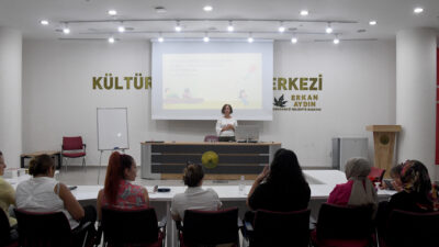 Osmangazi Belediyesi, velilerin kitaplara farklı bir gözle bakabilmesi ve çocuklarına