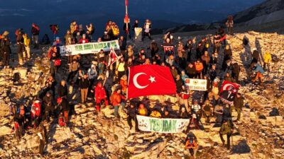 Yeşil Bursa Dağcılık İhtisas Spor Kulübü üyeleri ve doğa sever