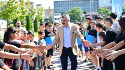 Yıldırım Belediyesi’nin 18 farklı branşta düzenlediği yaz spor okulları düzenlenen