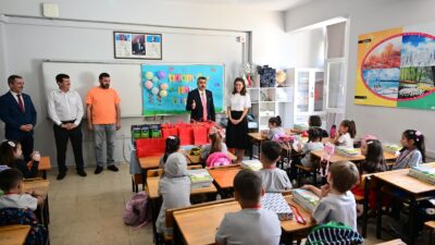 Yeni Eğitim Öğretim yılının ilk gününde 3 okulu ziyaret ederek,