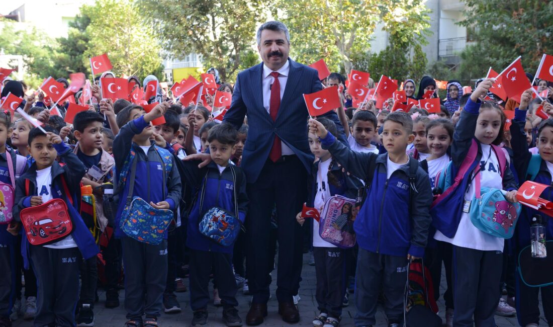 Okulların açılmasına sayılı günler kala Yıldırım Belediyesi, eğitim kurumlarına yönelik