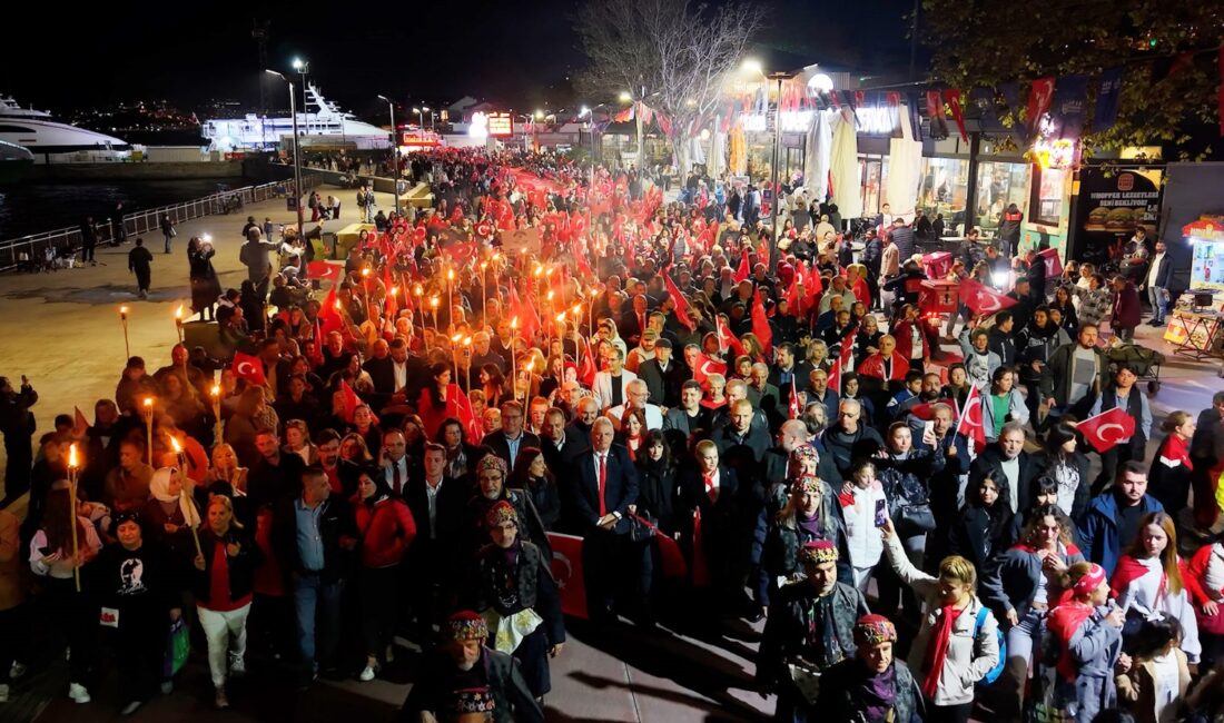 Mudanya, Cumhuriyet’in 102. yıldönümünde tarihine yakışır bir kutlamaya imza attı.