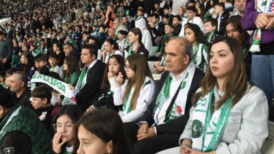 Osmangazi Belediye Başkanı Erkan Aydın, yeni nesilleri Bursaspor’lu yapmak için