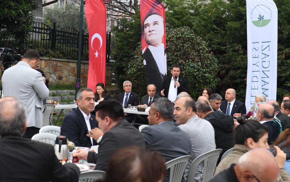Osmangazi Belediye Başkanı Erkan Aydın, 35’inci mahalle buluşmasını gerçekleştirdi.
