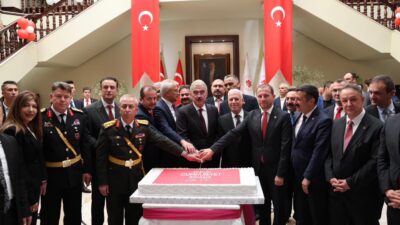 Bursa’da da 29 Ekim Cumhuriyet Bayramı’nın 102. yılı büyük coşkuyla