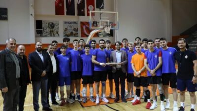 İnegöl Belediyespor erkek voleybol takımı, 12 Ekim Pazar günü İnegöl’de