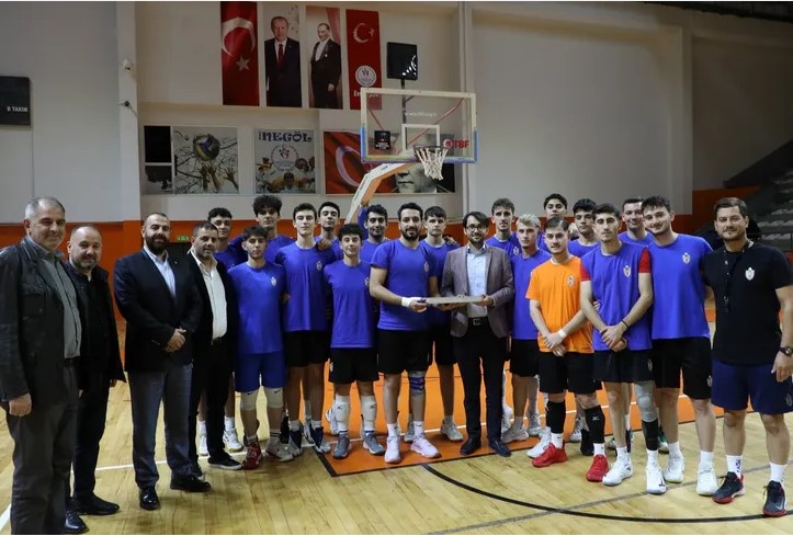 İnegöl Belediyespor erkek voleybol takımı, 12 Ekim Pazar günü İnegöl’de