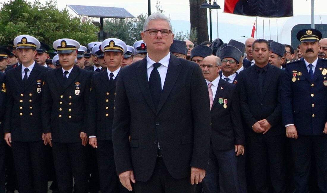 Türkiye Cumhuriyeti'nin kurucusu Ulu Önder Gazi Mustafa Kemal Atatürk, vefatının