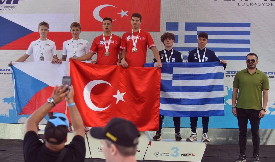 Büyükşehir Belediyesporlu Kurtulan’dan 4 Avrupa şampiyonluğu Bursa Büyükşehir Belediyesporlu Muhammed Emir Kurtulan, Biathle Triathle Avrupa Şampiyonası’nda