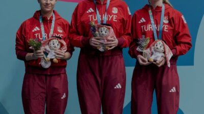 Bursa Büyükşehir Belediyesporlu Özge Yılmaz'ın da yer aldığı Kadın Masa