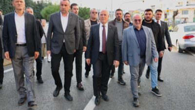 Bursa Büyükşehir Belediyesi'nin Gürsu'da yürüttüğü asfalt yenileme ve yol genişletme