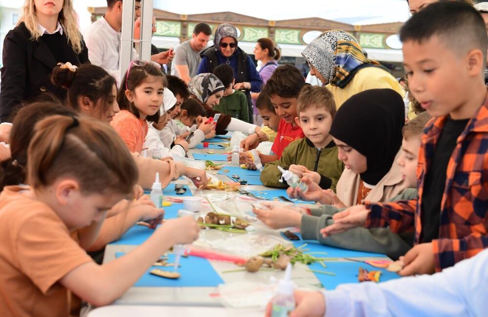 Osmangazi Belediyesi tarafından bu yıl birincisi düzenlenen Osmangazi Kitap Fuarı,