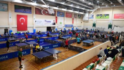 Osmangazi Belediyesi’nin destekleriyle Bursa Veteran Masa Tenisçileri Spor Kulübü tarafından
