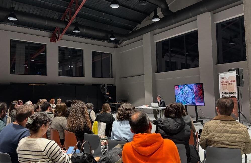 Çatalhöyük’ün izleri Nilüfer’e taşındı Nilüfer Belediyesi’nin düzenlediği "Arkeoloji Gündemi" söyleşileri, bu ay Anadolu tarihine