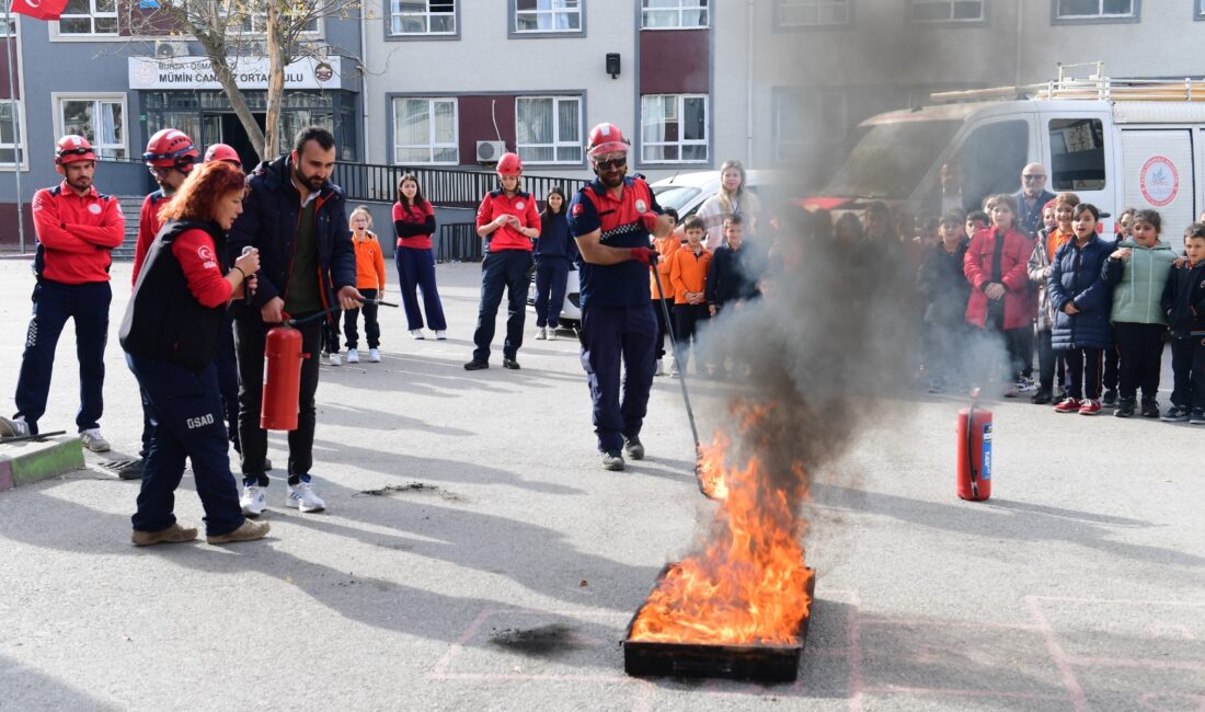 Osmangazi Belediyesi, öğrencilerin afetlere karşı bilinçli ve hazırlıklı bireyler olarak