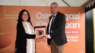 Bu yıl kapılarını kitapseverler için aralayan Osmangazi Kitap Fuarı, Bursalılar