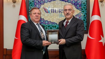 Türkiye Emekliler Derneği Uludağ Şubesi Başkanı Kenan Pars ve yönetimi,