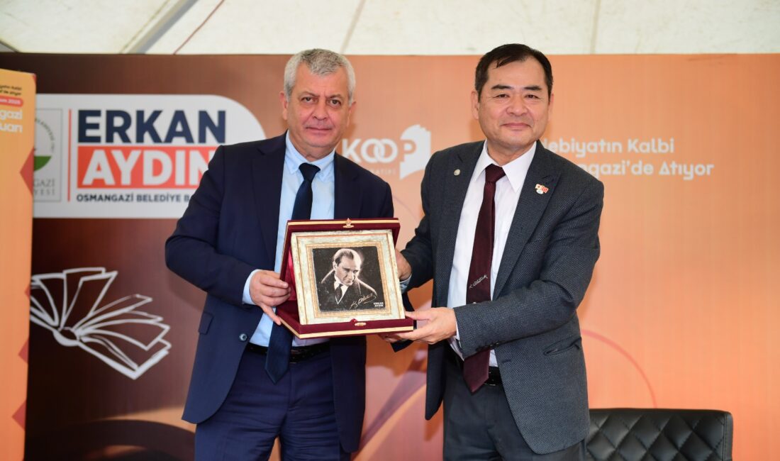 Osmangazi Kitap Fuarı’nda Japon Uzmandan kritik uyarı Osmangazi Belediyesi’nin YAYKOOP (Yayıncılar Kooperatifi) iş birliğiyle bu yıl ilk
