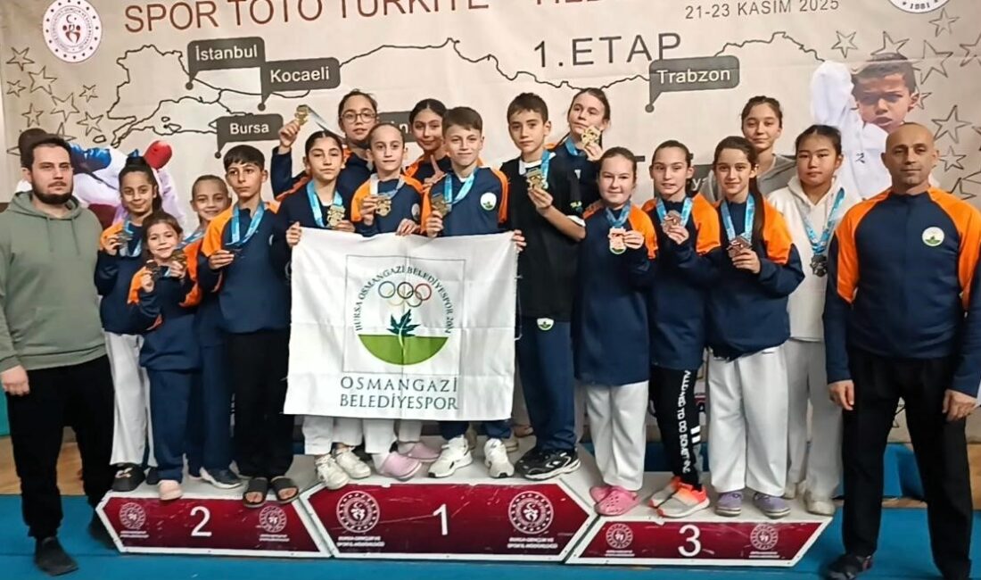 Osmangazi Belediyespor Karate Takımı sporcuları, Bursa’da düzenlenen Türkiye Yıldızlar Ligi