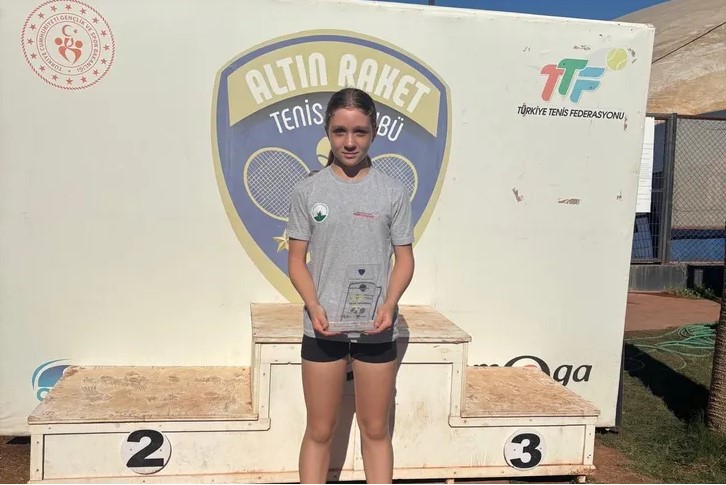 Osmangazi Belediyespor Tenis Takımı sporcusu Irmak Özdemir, Ulusal 12 Yaş