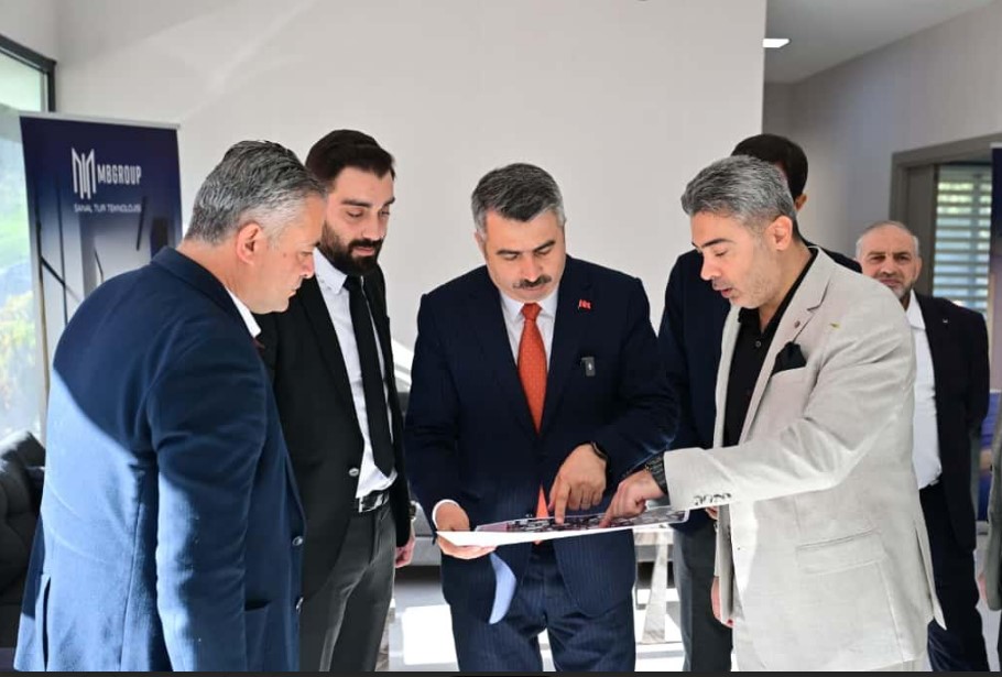 Yıldırım’da çıkmaz sokaklar caddelere dönüşüyor Yıldırım Belediye Başkanı Oktay Yılmaz, Yıldırım Belediyesi’nin desteği ile özel