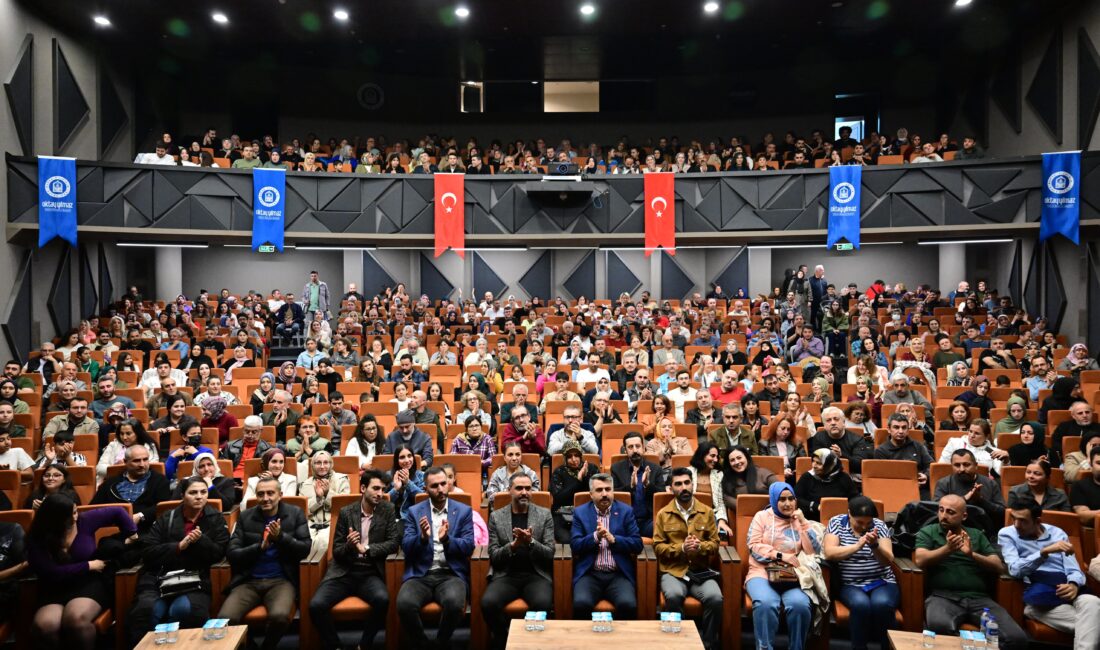 Yıldırım’da Türk Halk Müziği rüzgârı esti Yıldırım Belediyesi, düzenlediği kültür ve sanat programlarıyla ilçeye renk katmaya